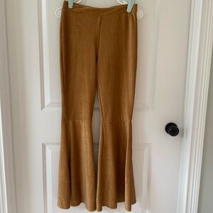 Tullabee Velour Bell Bottom Leggings Size Medium